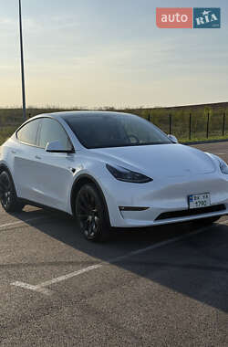 Внедорожник / Кроссовер Tesla Model Y 2024 в 