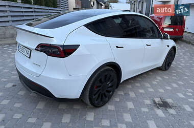 Внедорожник / Кроссовер Tesla Model Y 2022 в Черновцах