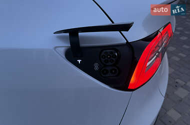 Внедорожник / Кроссовер Tesla Model Y 2022 в 