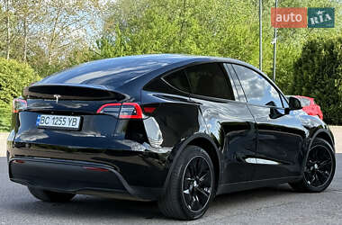Внедорожник / Кроссовер Tesla Model Y 2021 в 
