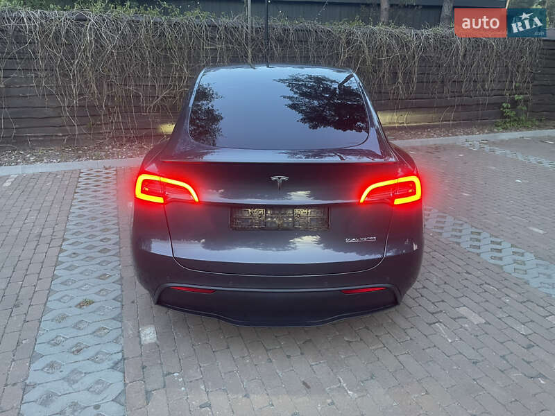Позашляховик / Кросовер Tesla Model Y 2022 в Києві