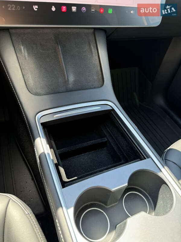 Позашляховик / Кросовер Tesla Model Y 2022 в Дніпрі