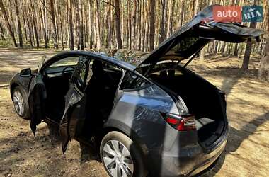 Внедорожник / Кроссовер Tesla Model Y 2023 в 