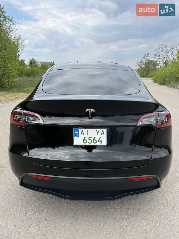 Внедорожник / Кроссовер Tesla Model Y 2023 в Киеве