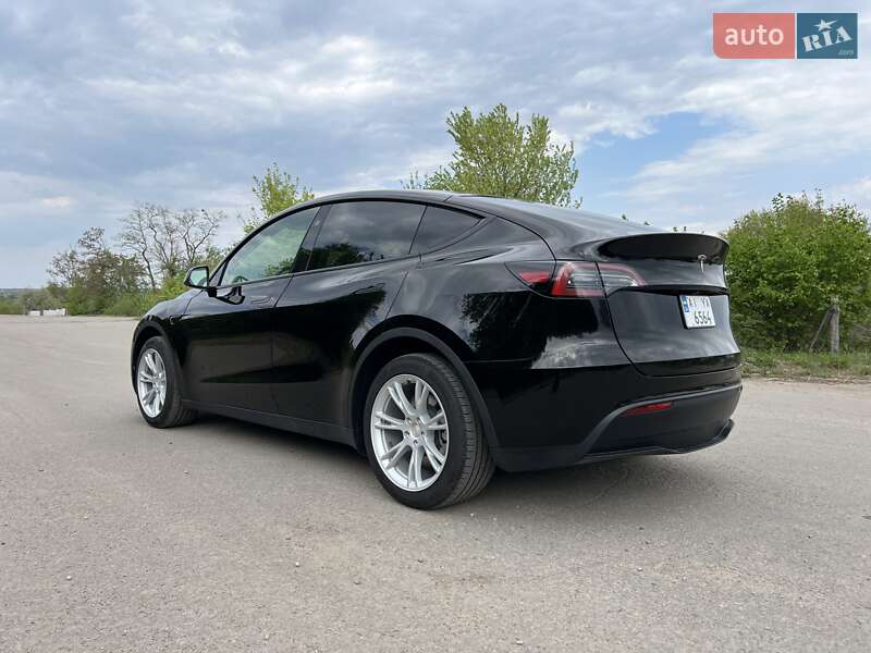 Внедорожник / Кроссовер Tesla Model Y 2023 в Киеве