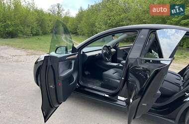 Внедорожник / Кроссовер Tesla Model Y 2023 в 
