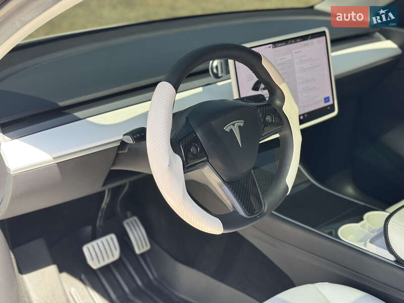 Позашляховик / Кросовер Tesla Model Y 2020 в Кривому Розі
