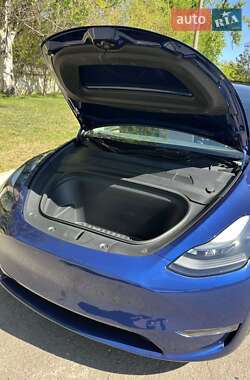 Внедорожник / Кроссовер Tesla Model Y 2024 в 