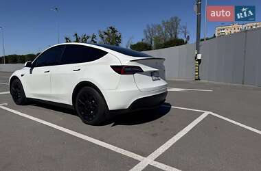 Внедорожник / Кроссовер Tesla Model Y 2021 в 