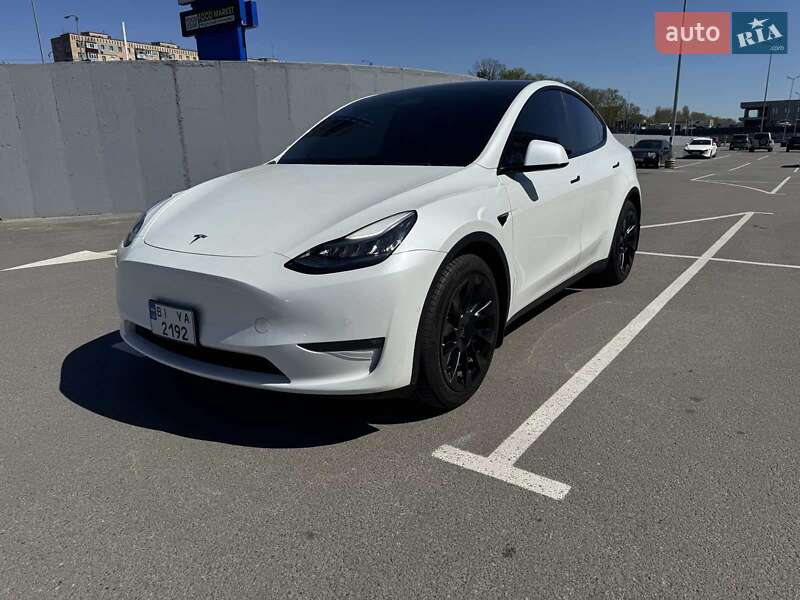 Внедорожник / Кроссовер Tesla Model Y 2021 в 