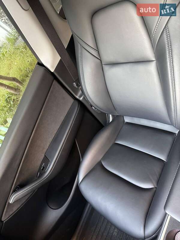 Внедорожник / Кроссовер Tesla Model Y 2021 в Полтаве