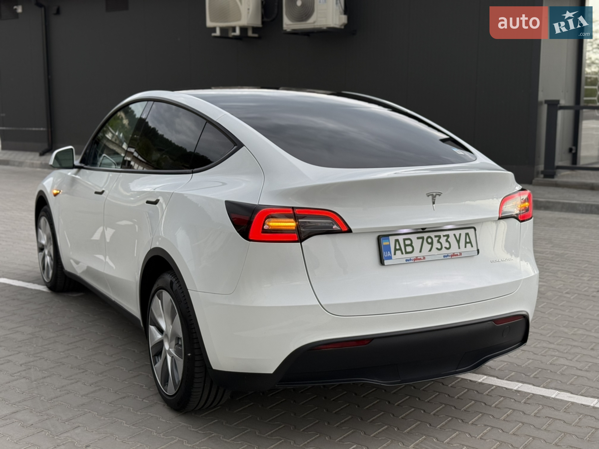 2023 Tesla Model Y - мініатюра 15