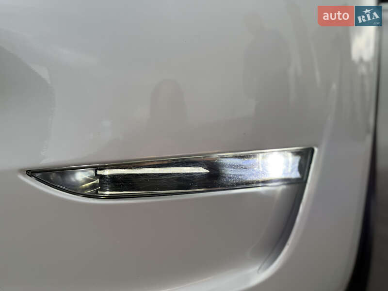 Внедорожник / Кроссовер Tesla Model Y 2023 в Виннице
