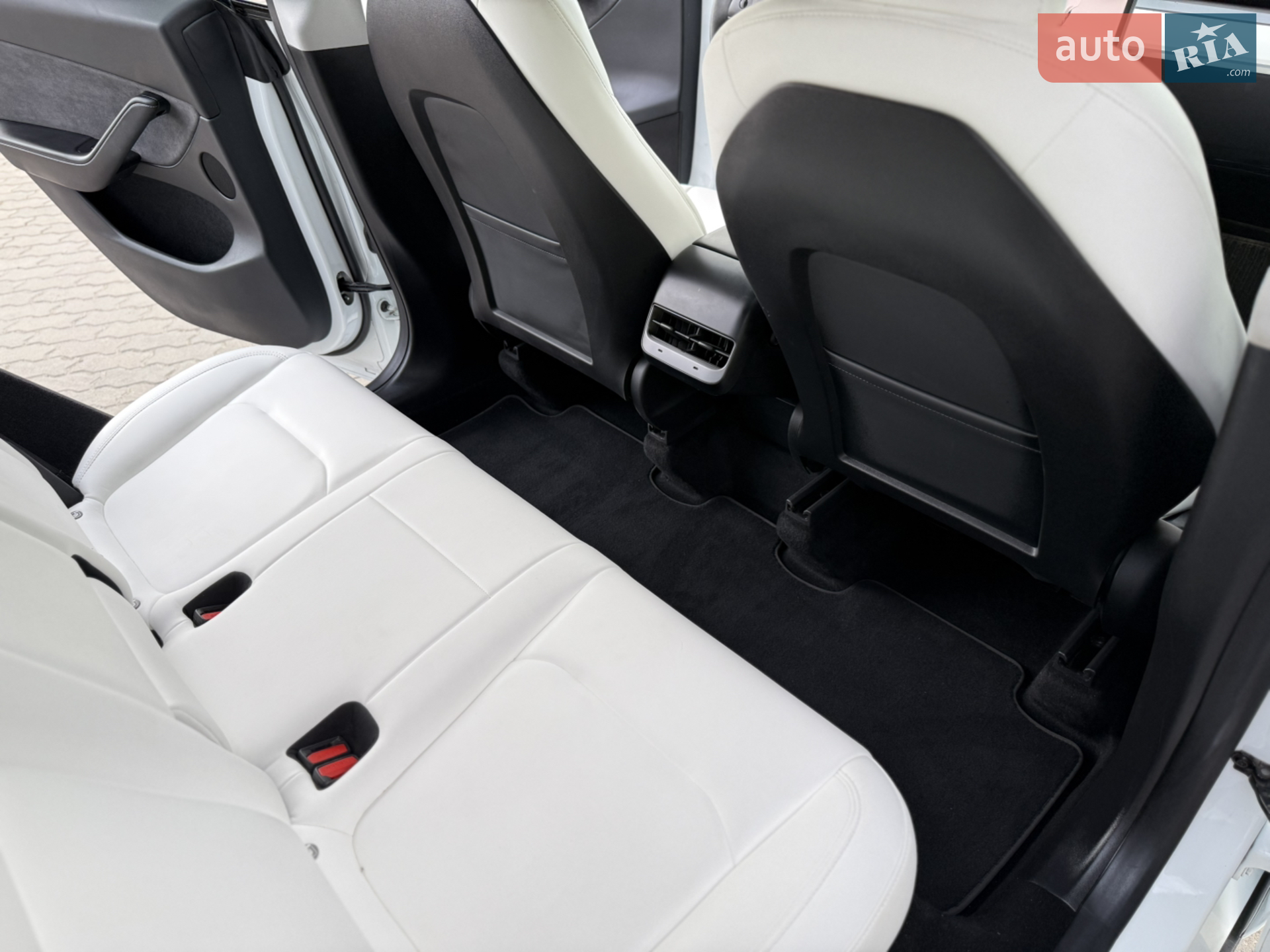 2023 Tesla Model Y - мініатюра 72