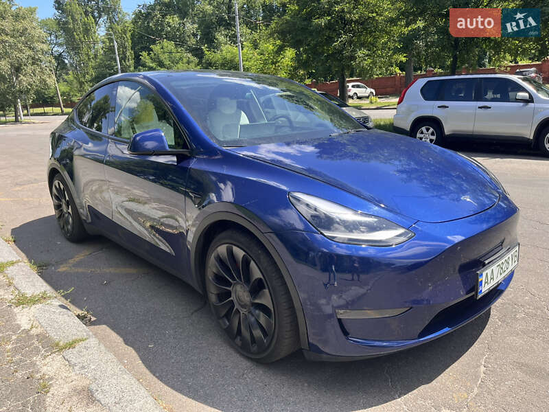 Внедорожник / Кроссовер Tesla Model Y 2022 в Киеве