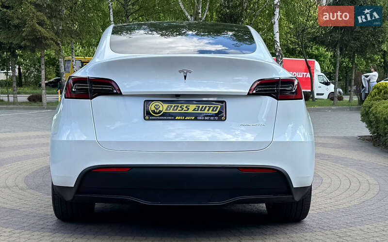 Внедорожник / Кроссовер Tesla Model Y 2023 в Львове