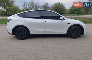 Позашляховик / Кросовер Tesla Model Y 2023 в 