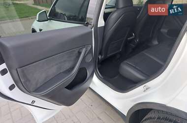 Позашляховик / Кросовер Tesla Model Y 2023 в 