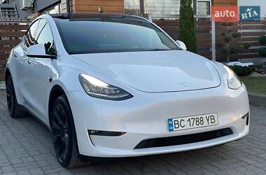Внедорожник / Кроссовер Tesla Model Y 2021 в 