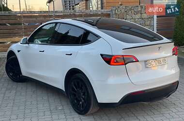 Внедорожник / Кроссовер Tesla Model Y 2021 в 
