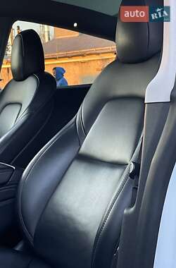 Внедорожник / Кроссовер Tesla Model Y 2021 в 