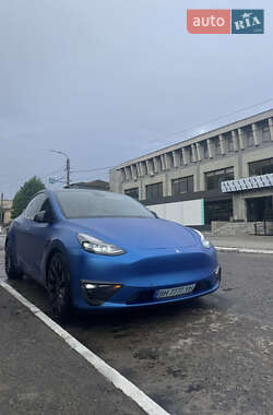 Внедорожник / Кроссовер Tesla Model Y 2021 в 