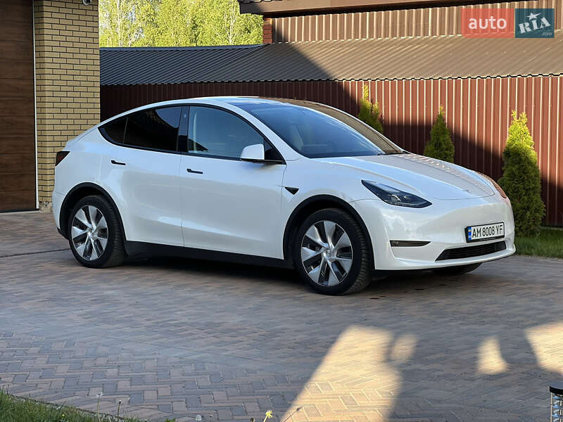 Позашляховик / Кросовер Tesla Model Y 2022 в 