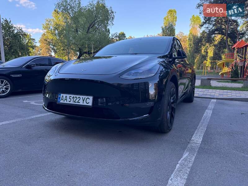 Внедорожник / Кроссовер Tesla Model Y 2024 в Киеве