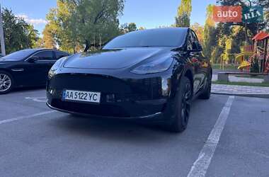 Внедорожник / Кроссовер Tesla Model Y 2024 в 
