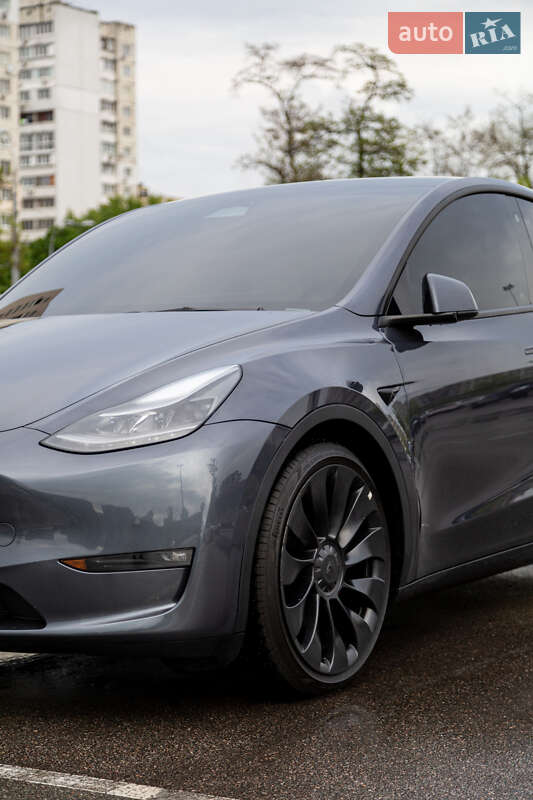 Внедорожник / Кроссовер Tesla Model Y 2022 в Киеве