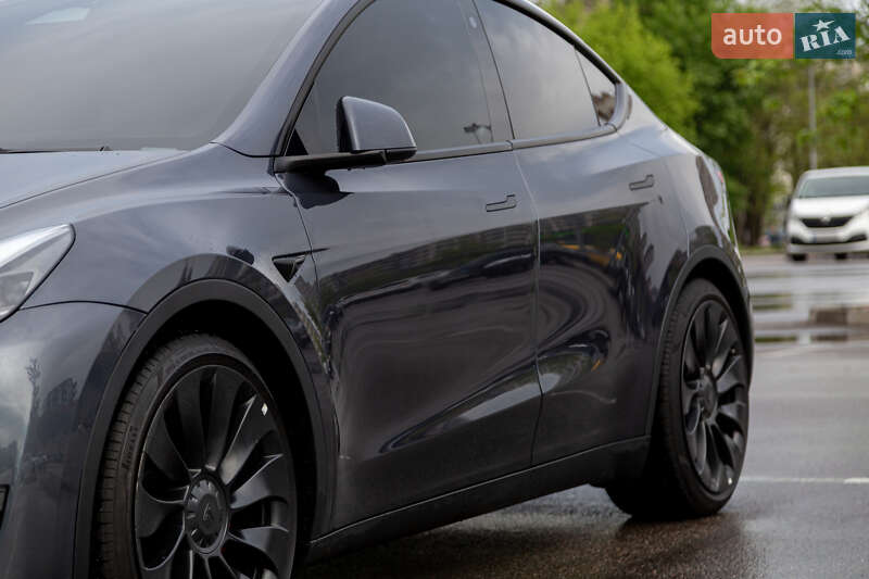 Внедорожник / Кроссовер Tesla Model Y 2022 в Киеве