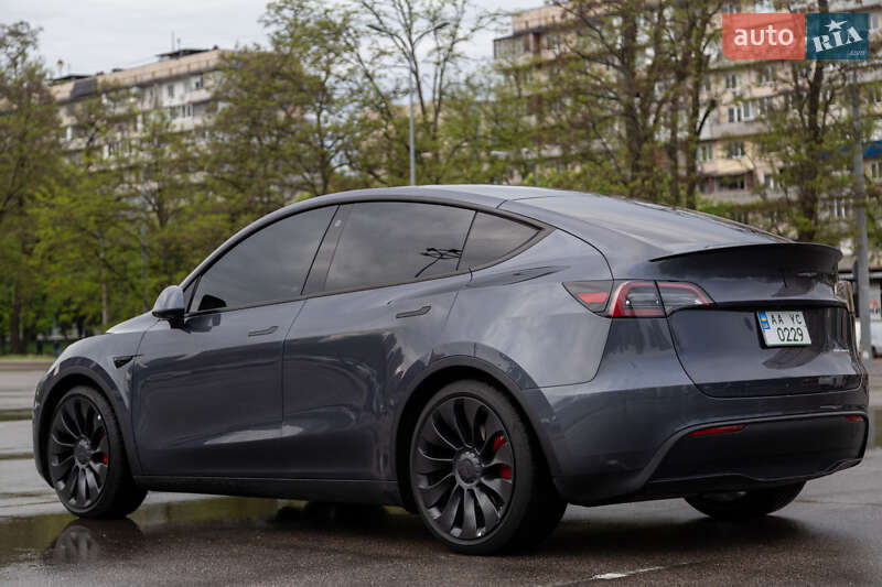 Внедорожник / Кроссовер Tesla Model Y 2022 в Киеве
