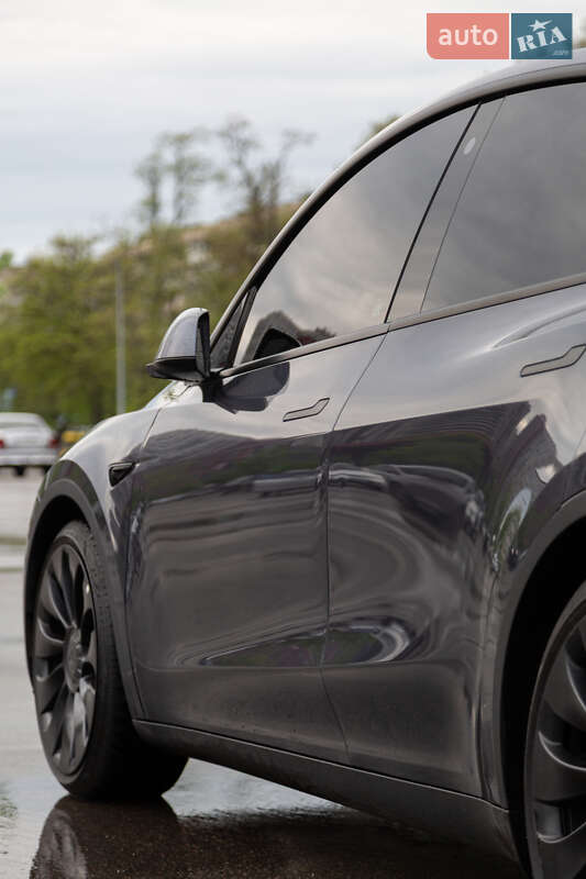 Внедорожник / Кроссовер Tesla Model Y 2022 в Киеве
