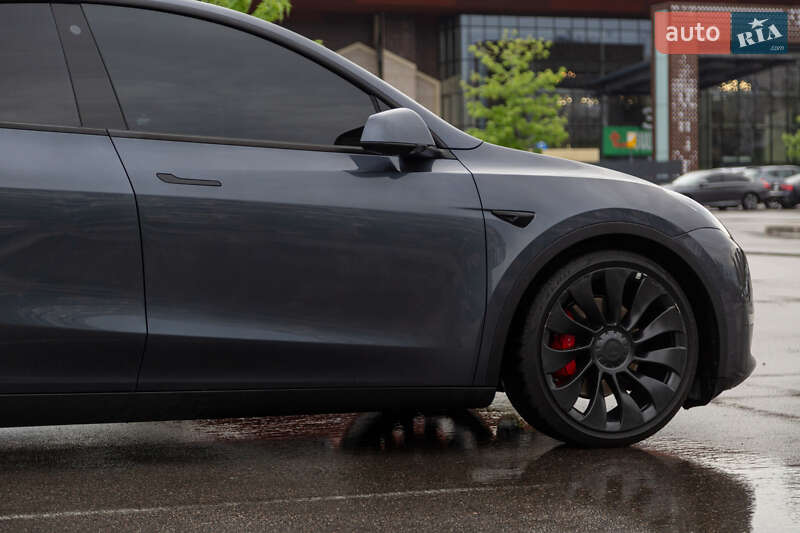 Внедорожник / Кроссовер Tesla Model Y 2022 в Киеве