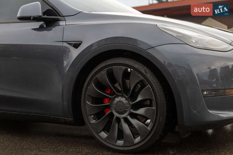 Внедорожник / Кроссовер Tesla Model Y 2022 в Киеве