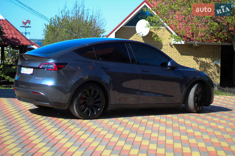 Внедорожник / Кроссовер Tesla Model Y 2021 в Днепре