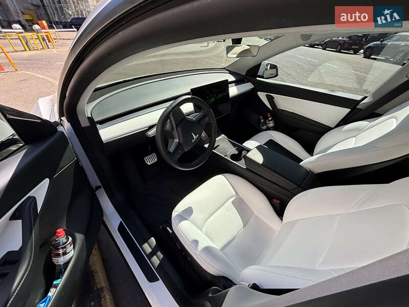 Внедорожник / Кроссовер Tesla Model Y 2022 в Днепре