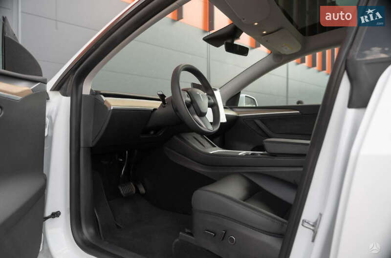 Позашляховик / Кросовер Tesla Model Y 2022 в 
