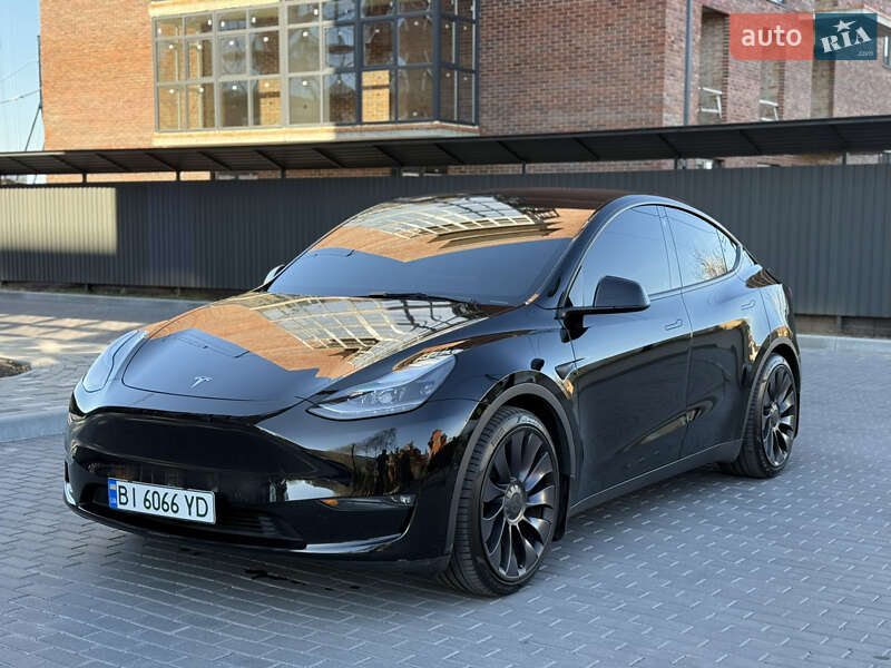 Внедорожник / Кроссовер Tesla Model Y 2021 в 