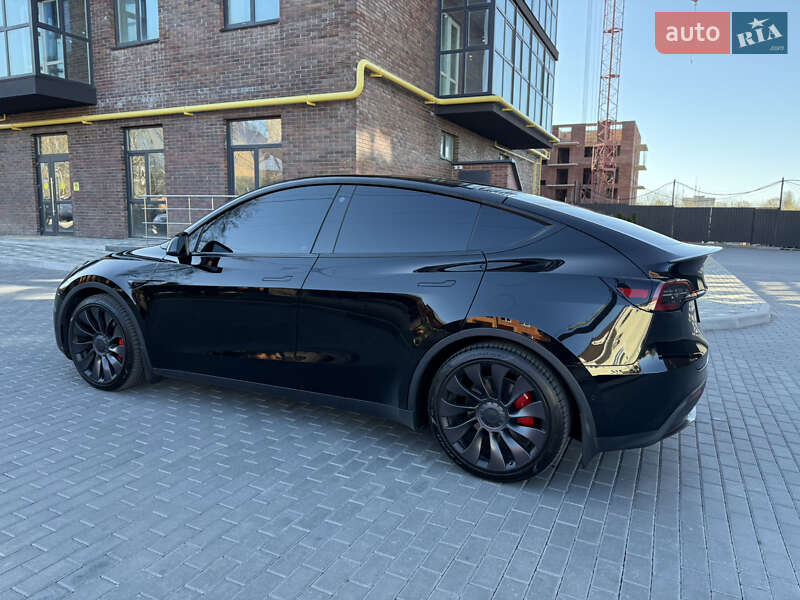 Внедорожник / Кроссовер Tesla Model Y 2021 в Полтаве