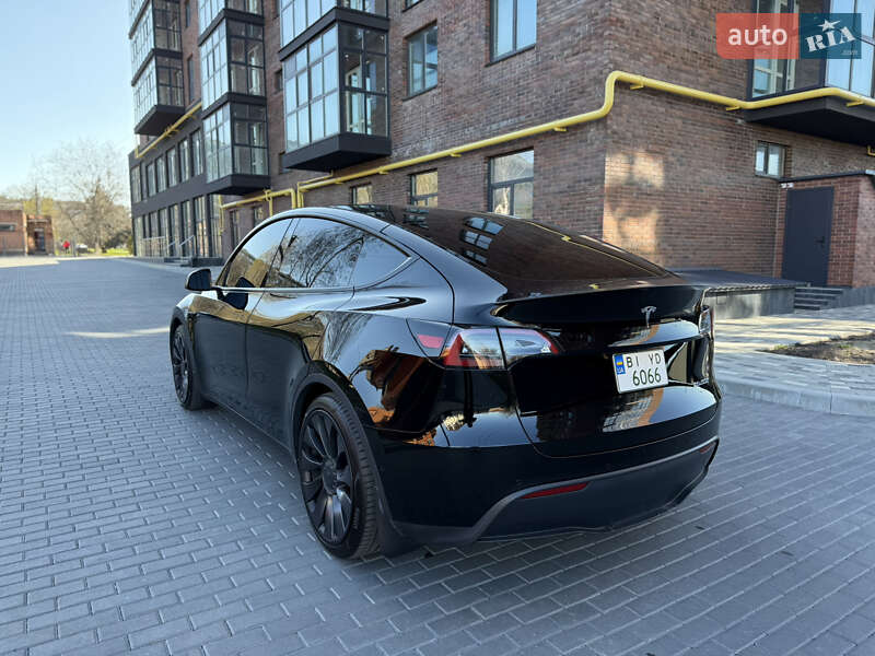 Внедорожник / Кроссовер Tesla Model Y 2021 в Полтаве