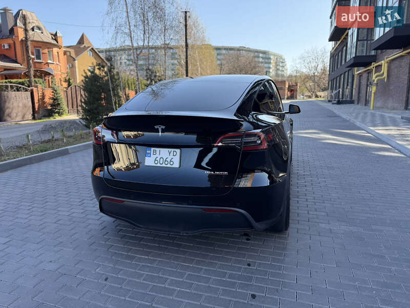 Внедорожник / Кроссовер Tesla Model Y 2021 в Полтаве