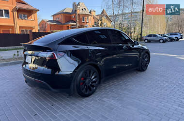 Внедорожник / Кроссовер Tesla Model Y 2021 в 