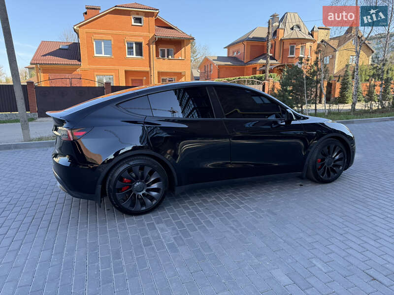 Внедорожник / Кроссовер Tesla Model Y 2021 в Полтаве