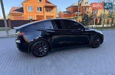 Внедорожник / Кроссовер Tesla Model Y 2021 в 