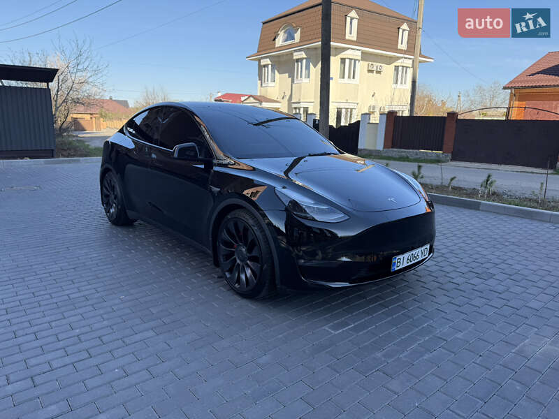 Внедорожник / Кроссовер Tesla Model Y 2021 в Полтаве