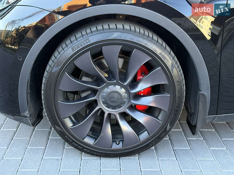 Внедорожник / Кроссовер Tesla Model Y 2021 в Полтаве