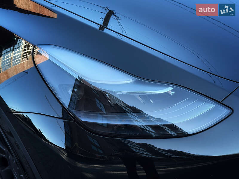 Внедорожник / Кроссовер Tesla Model Y 2021 в Полтаве