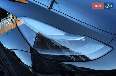 Внедорожник / Кроссовер Tesla Model Y 2021 в 