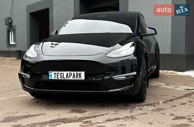 Позашляховик / Кросовер Tesla Model Y 2021 в 